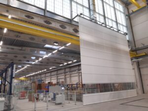 Regelbaar opvouwsysteem voor wind- en regensimulatie